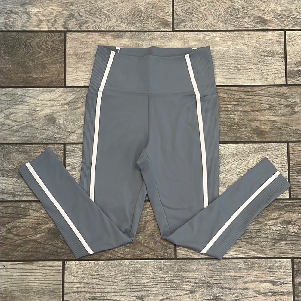 Danskin Women’s Workout Leggings Gray/Blue with White Stripes size Small NWOT